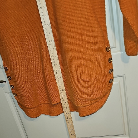 Michael Kors Orange Knit Sweater. SIZE L - Picture 5 of 5
